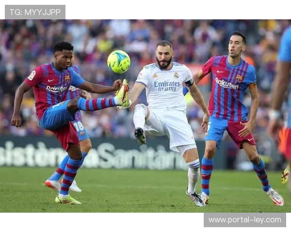 皇马vs塞尔塔西甲焦点战，C罗现身伯纳乌引球迷欢呼